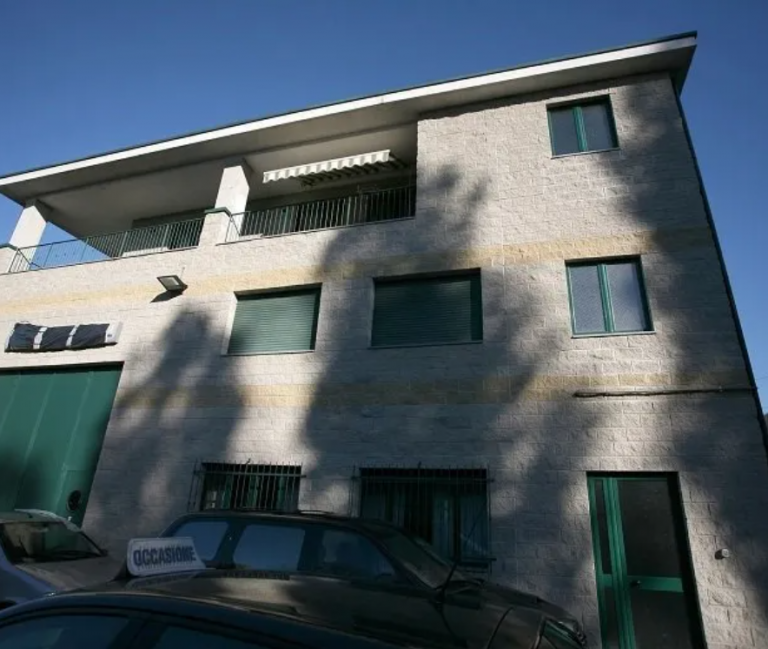 commerciale 4